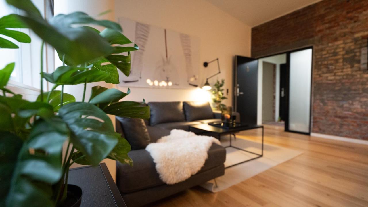 Broncks Apartment 5 - Modern 2-Bedroom In The Heart Of Торсхавн Экстерьер фото