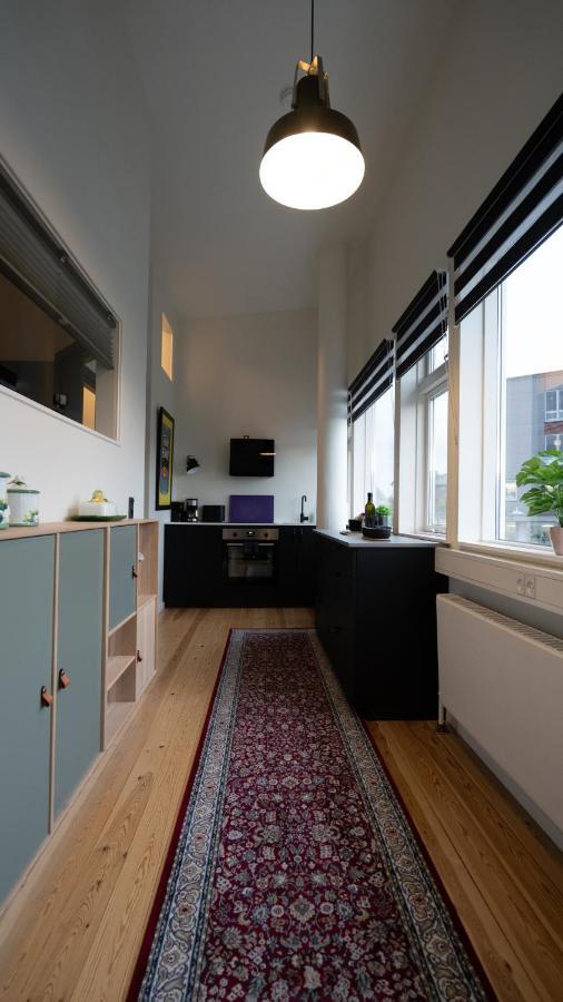 Broncks Apartment 5 - Modern 2-Bedroom In The Heart Of Торсхавн Экстерьер фото